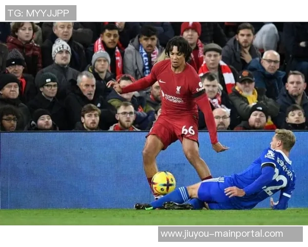 意甲激战：里昂逆转利物浦乌龙球成比赛转折点