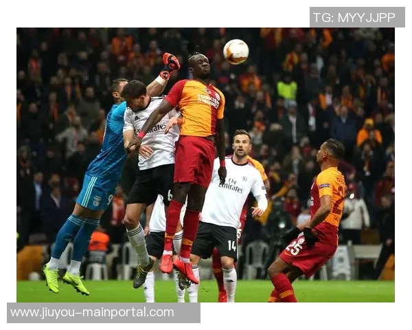 中超激战AC米兰与本菲卡战成平局帽子戏法引发全场热烈反响