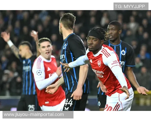 欧冠激战阿森纳险胜曼联点球大战引爆全场精彩集锦回顾