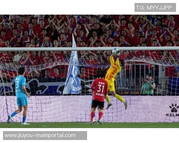 中超赛场惊现冷门巴萨绝杀AC米兰引爆全场激情时刻