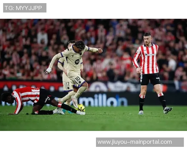 国王杯激战曼城大胜巴萨点球争议引发全场热议